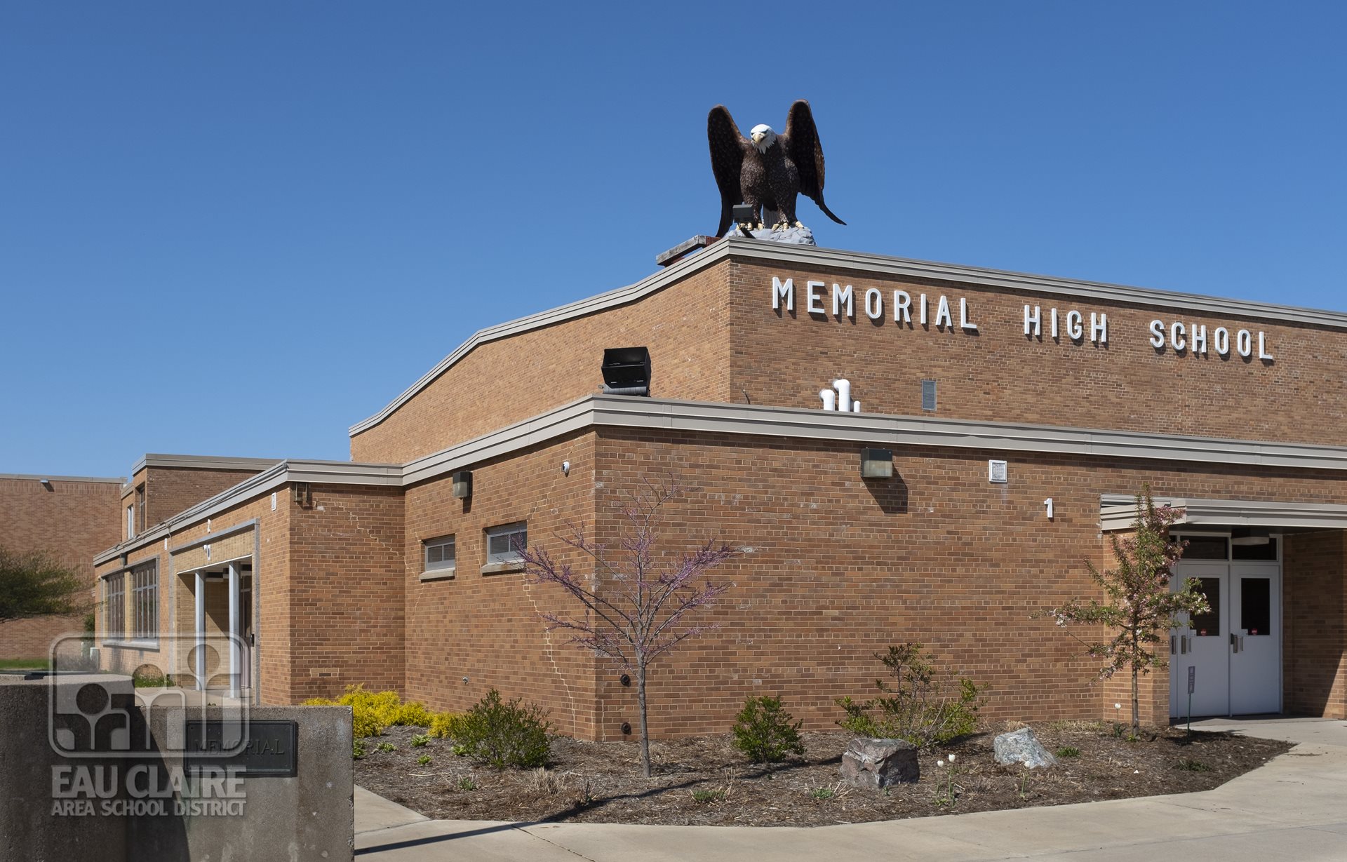 Memorial High School - Old Abe eagle on roof